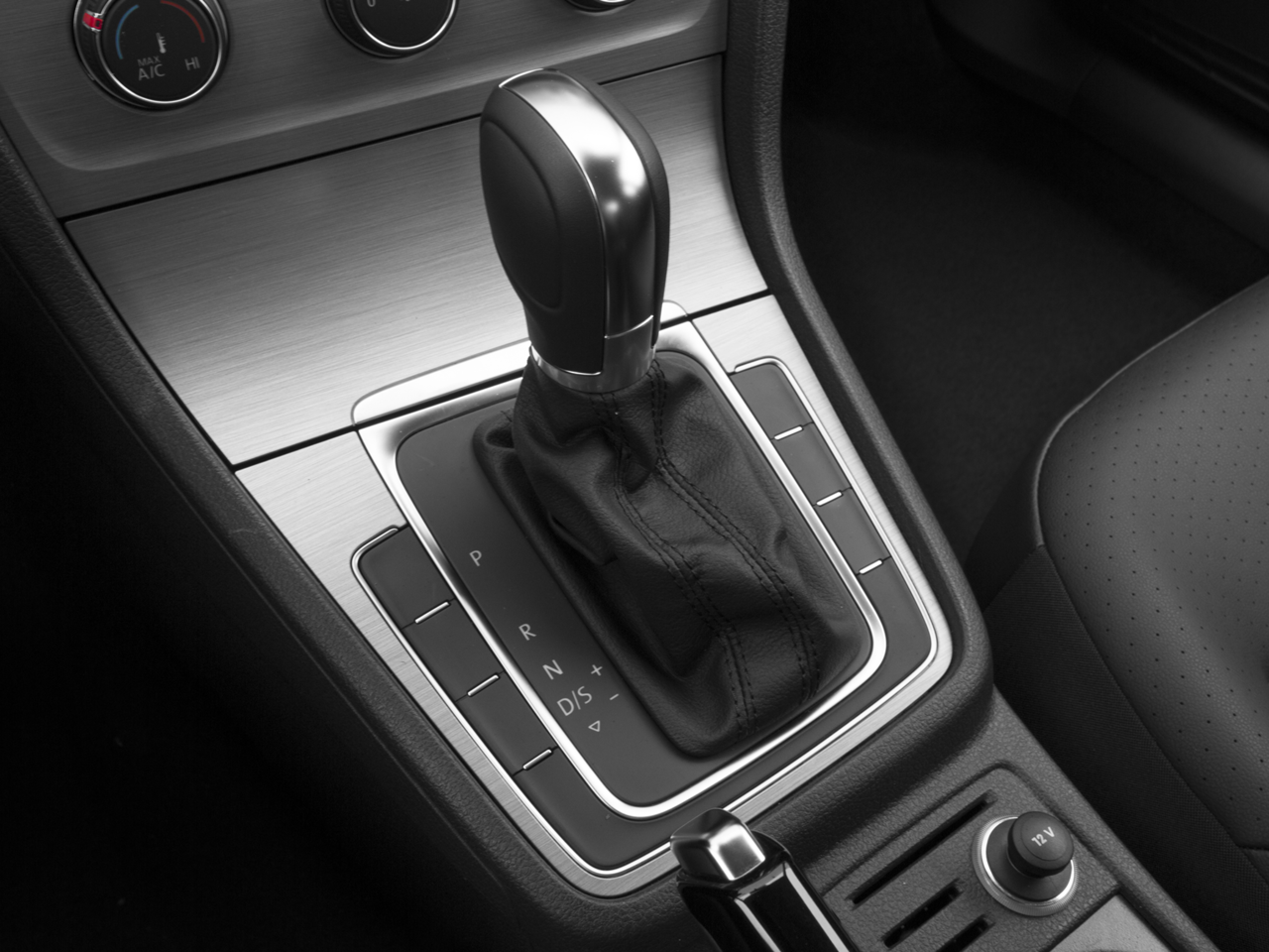 2016 Volkswagen Golf TSI S w/Sunroof