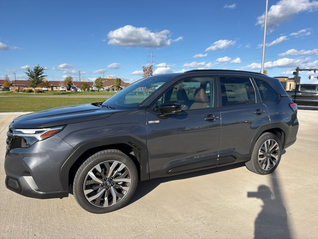 2026 Subaru FORESTER Touring Hybrid