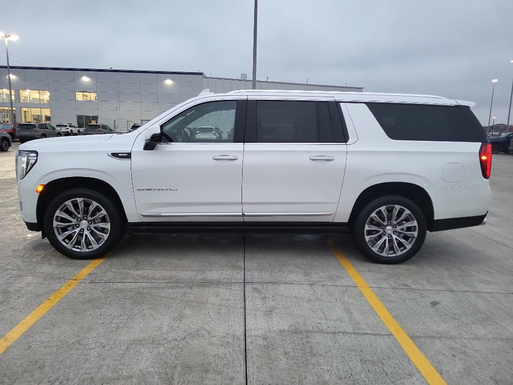 2022 GMC Yukon XL Denali