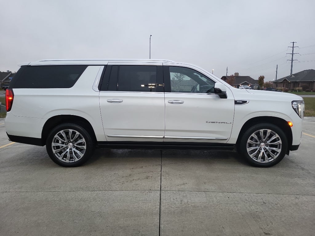 2022 GMC Yukon XL Denali