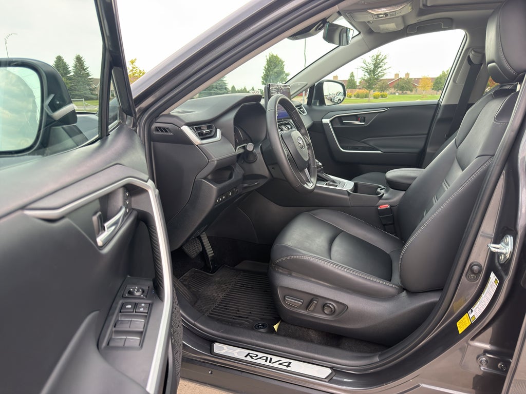 2023 Toyota RAV4 XLE Premium