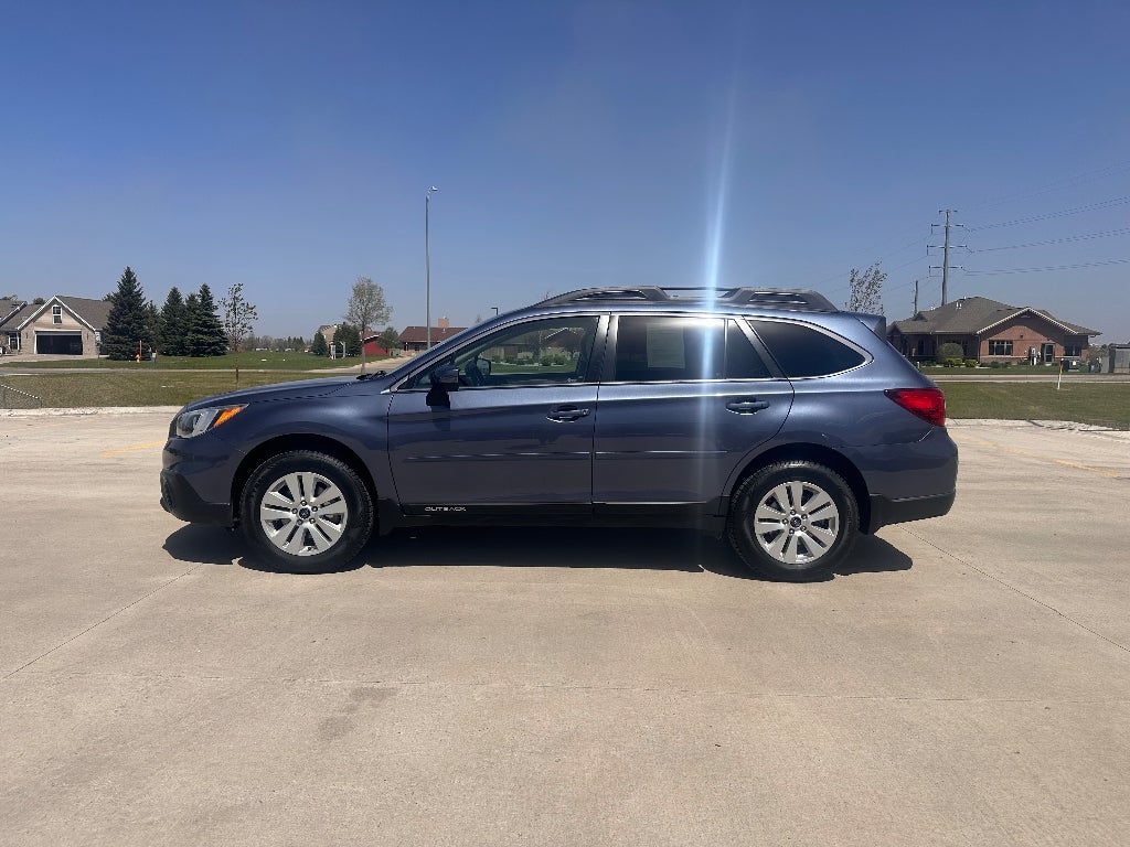 2017 Subaru Outback 2.5i Premium's photo