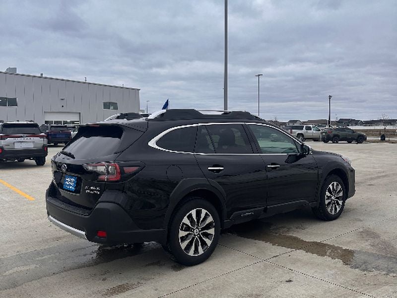 2025 Subaru Outback Touring XT
