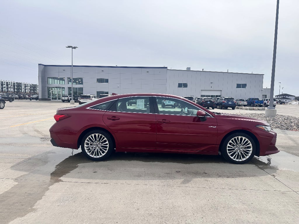 2019 Toyota Avalon Hybrid Limited