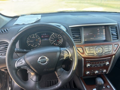 2017 Nissan Pathfinder Platinum