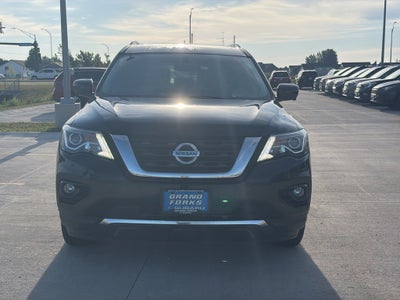 2017 Nissan Pathfinder Platinum