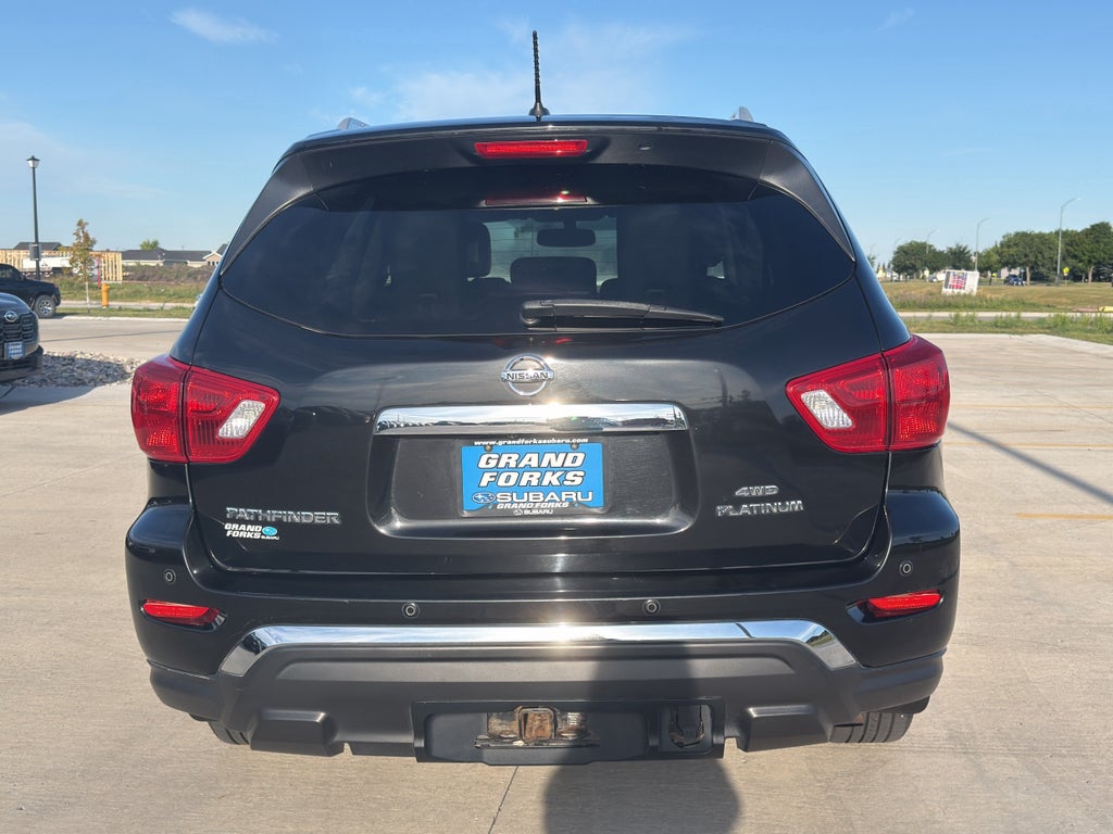2017 Nissan Pathfinder Platinum