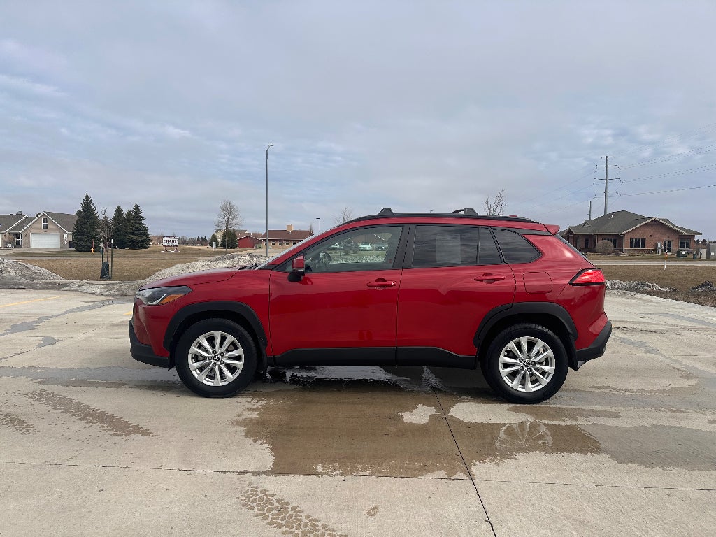 2023 Toyota Corolla Cross LE
