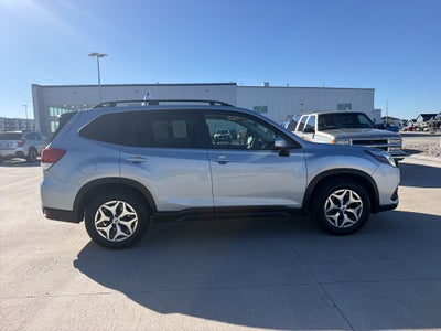2024 Subaru Forester Premium